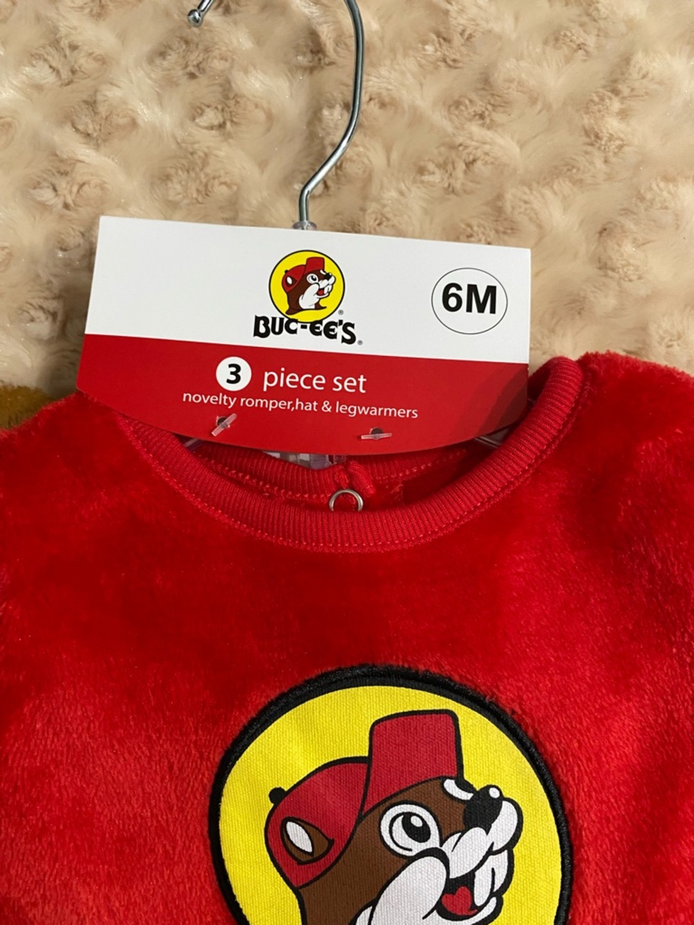 New Buc-ee's 3-piece 6M beaver onesie, fuzzy rompers,with hat,socks - Picture 5 of 5